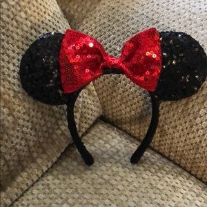 Disney Minnie mouse ears